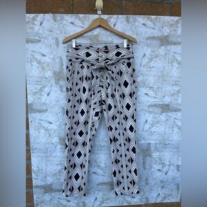 Figue Bohemian Rhapsody Portia
Twill Diamond Printed Pants size small